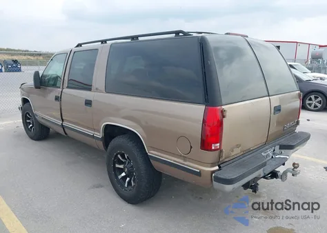 1996 Chevrolet Suburban C1500 z USA, uszkodzony, nr VIN 3GNEC16RXTG152304